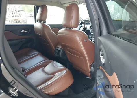 2015 Jeep Cherokee Latitude z USA, uszkodzony, nr VIN 1C4PJLCS9FW720901